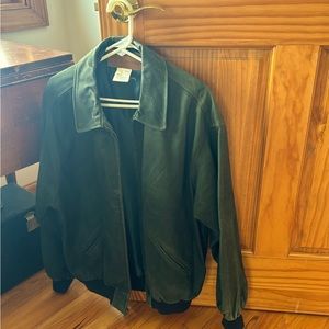 Vintage L L Bean coat. Men’s large tall in green. Maine vibes